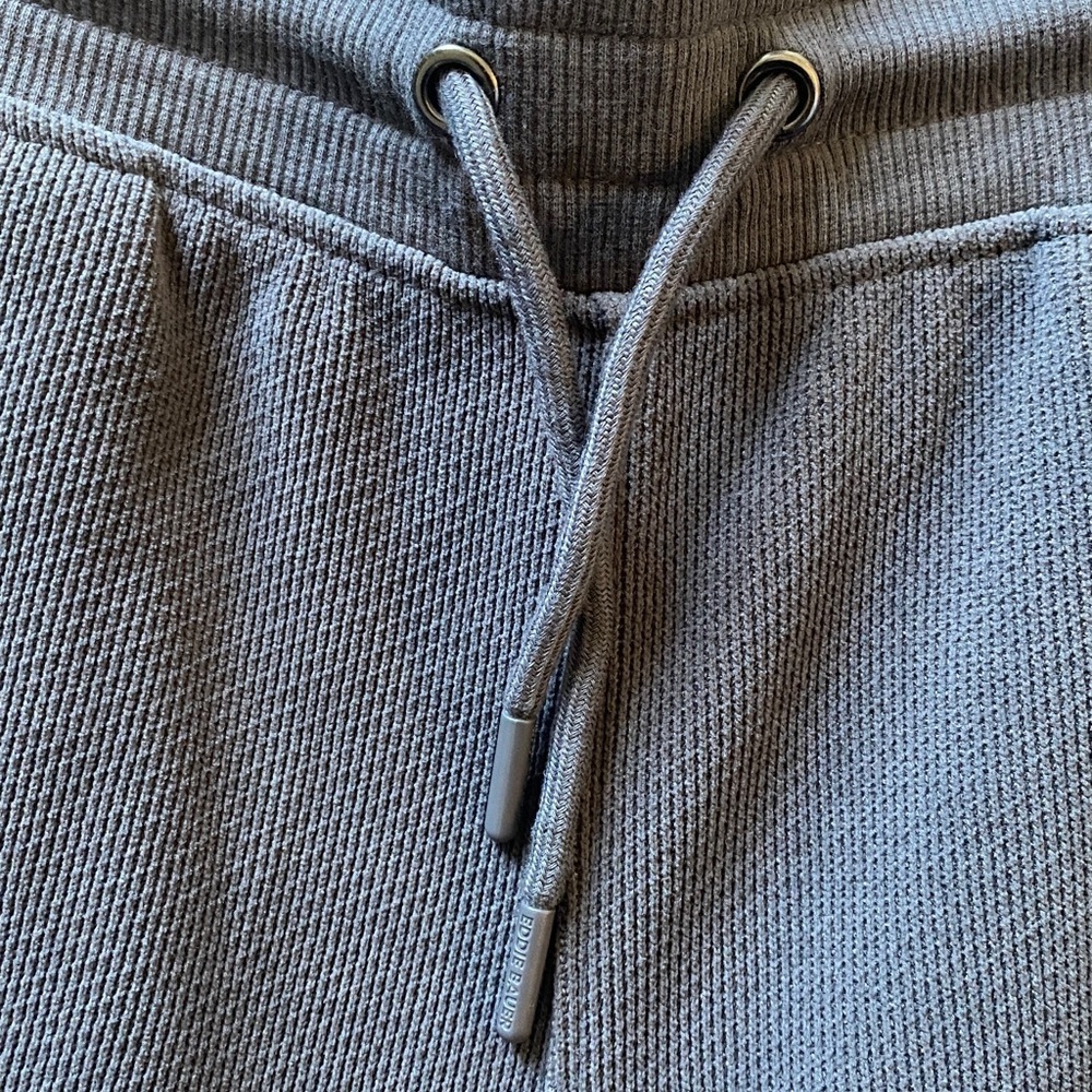NWOT Eddie Bauer Men’s Grey Straight Leg Pants - Picture 3 of 9